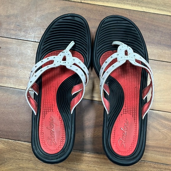 Skechers Wedge Sandal - Picture 1 of 4